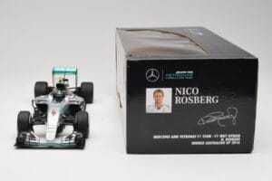 Mercedes AMG W07 #6 N. Rosberg Australia GP Winner 2016 Minichamps 1:18 110160006 Kov – obrázek 7 z 7