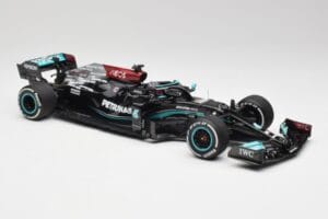 Mercedes AMG W12 #44 L. Hamilton Bahrain GP 2021 Minichamps 1:18 110210144 Kov – obrázek 4 z 7