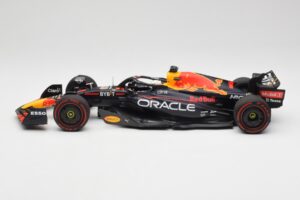 Oracle Red Bull Racing RB18 #1 M. Verstappen Winner Belgian GP 2022 Minichamps 1:18 110221401 Kov – obrázek 5 z 7