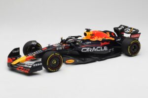 Oracle Red Bull Racing RB18 #1 M. Verstappen Winner Italian GP 2022 Minichamps 1:18 110221601 Kov