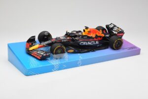 Red Bull Racing RB18 #1 M. Verstappen Winner Miami GP 2022 Minichamps 1:18 113220501 Kov – obrázek 2 z 7
