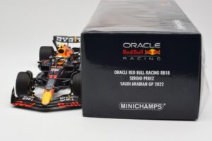 Oracle Red Bull Racing RB18 #11 S. Perez Saudi Arabian GP 2022 Minichamps 1:18 110220011 Kov – obrázek 6 z 7