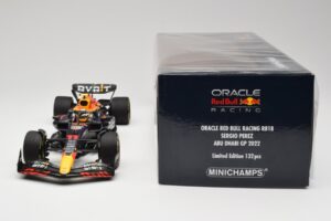 Oracle Red Bull Racing RB18 #11 S. Perez Abu Dhabi GP 2022 Minichamps 1:18 110222211 Kov – obrázek 6 z 7