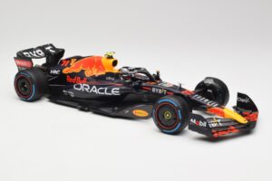 Oracle Red Bull Racing RB18 #11 S. Perez Monaco GP Winner Rain Tyre Version 2022 Minichamps 1:18 110222711 Kov – obrázek 4 z 7