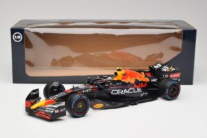 Oracle Red Bull Racing RB18 #11 S. Perez Monaco GP Winner Rain Tyre Version 2022 Minichamps 1:18 110222711 Kov – obrázek 7 z 7