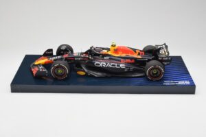 Red Bull Racing RB19 #11 S. Perez Winner Saudi Arabian GP 2023 Minichamps 1:18 113230111 Kov