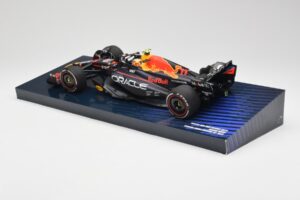 Red Bull Racing RB19 #11 S. Perez Winner Saudi Arabian GP 2023 Minichamps 1:18 113230111 Kov – obrázek 5 z 6
