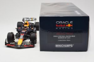 Red Bull Racing RB20 #11 S. Perez Bahrain GP 2024 Minichamps 1:18 110240111 Kov – obrázek 6 z 7
