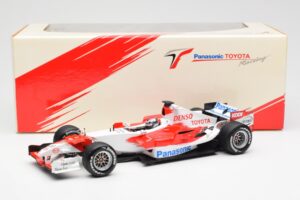 Toyota TF106 Panasonic Toyota Racing J. Trulli F1 Presentation 2006 Minichamps 1:18 AM59554H Kov – obrázek 6 z 6