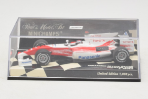Toyota TF109 #9 J. Trulli Panasonic Toyota Racing Showcar F1 2009 Minichamps 1:43 400090079 Kov – obrázek 4 z 5