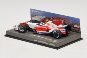 Toyota TF107 #12 J. Trulli Panasonic Toyota Racing Showcar F1 2007 Minichamps 1:43 AM60129 Kov – obrázek 3 z 6