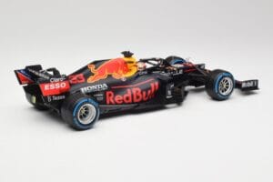 Red Bull Racing Honda RB16B #33 M. Verstappen Turkish GP 2nd Place 2021 Minichamps 1:18 110211633 Kov – obrázek 2 z 7