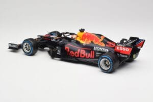 Red Bull Racing Honda RB16B #33 M. Verstappen Turkish GP 2nd Place 2021 Minichamps 1:18 110211633 Kov – obrázek 5 z 7
