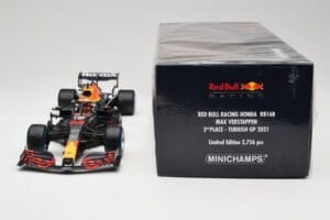 Red Bull Racing Honda RB16B #33 M. Verstappen Turkish GP 2nd Place 2021 Minichamps 1:18 110211633 Kov – obrázek 6 z 7