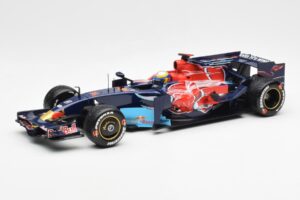 Red Bull Racing RB6 #6 M. Webber F1 Showcar 2010 Minichamps 1:18 150100076 Kov