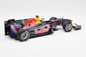 Red Bull RB6 #7 M. Webber Red Bull Racing Showcar 2010 Minichamps 1:18 150100076-R1 Kov – obrázek 2 z 6