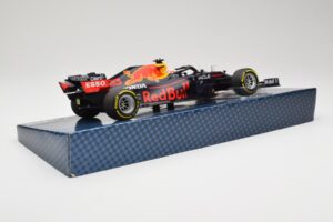 Red Bull Racing Honda RB16B #33 M. Verstappen Emilia Romagna GP 2021 Case Edition Minichamps 1:18 113210133 Pryskyřice – obrázek 3 z 7
