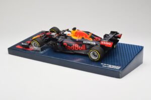 Red Bull Racing Honda RB16B #33 M. Verstappen Emilia Romagna GP 2021 Case Edition Minichamps 1:18 113210133 Pryskyřice – obrázek 5 z 7