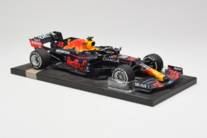 Red Bull Racing RB16B #33 M. Verstappen Monaco GP Winner 2021 Minichamps 1:18 113210533-R1 Pryskyřice – obrázek 4 z 6