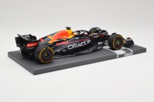 Oracle Red Bull Racing RB18 #33 M. Verstappen Mexican GP 2022 Minichamps 1:18 113222001 Pryskyřice – obrázek 3 z 7