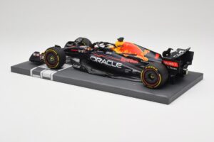 Oracle Red Bull Racing RB18 #33 M. Verstappen Mexican GP 2022 Minichamps 1:18 113222001 Pryskyřice – obrázek 5 z 7