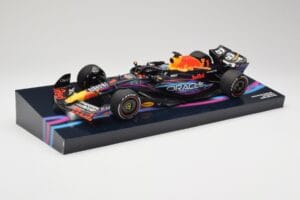 Oracle Red Bull Racing RB19 #33 M. Verstappen Miami GP 2023 Case Edition Minichamps 1:18 113233501 Pryskyřice – obrázek 2 z 7