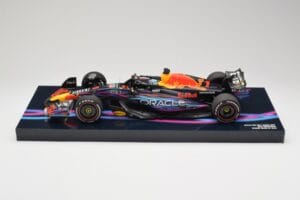 Oracle Red Bull Racing RB19 #33 M. Verstappen Miami GP 2023 Case Edition Minichamps 1:18 113233501 Pryskyřice