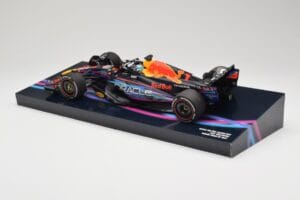 Oracle Red Bull Racing RB19 #33 M. Verstappen Miami GP 2023 Case Edition Minichamps 1:18 113233501 Pryskyřice – obrázek 5 z 7