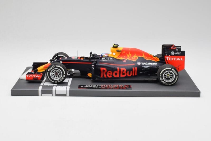 Red Bull RB12 #33 M. Verstappen Spain GP Winner 2016 Minichamps 1:18 117160333 Kov