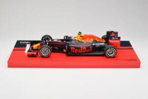 Red Bull RB12 #33 M. Verstappen Spain GP Winner 2016 Minichamps 1:18 147160533 Kov