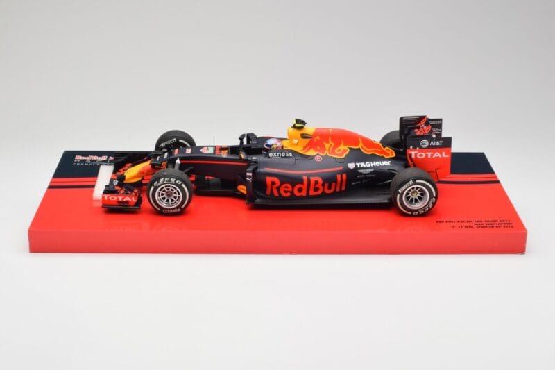 Red Bull RB12 #33 M. Verstappen Spain GP Winner 2016 Minichamps 1:18 147160533 Kov