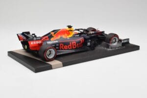 Red Bull RB15 #33 M. Verstappen Brazil GP Winner 2019 Minichamps 1:18 113191933 Kov – obrázek 3 z 7