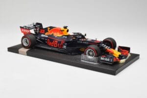 Red Bull RB15 #33 M. Verstappen Brazil GP Winner 2019 Minichamps 1:18 113191933 Kov – obrázek 4 z 7