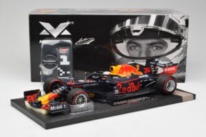 Red Bull RB15 #33 M. Verstappen Brazil GP Winner 2019 Minichamps 1:18 113191933 Kov – obrázek 6 z 7