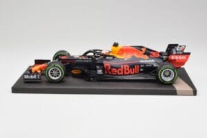 Red Bull RB15 #33 M. Verstappen German GP Winner Wet 2019 Minichamps 1:18 113191133 Kov
