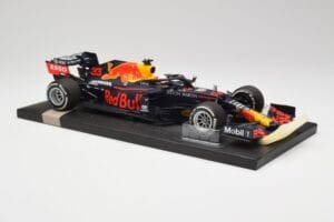 Red Bull RB16 #33 M. Verstappen Abu Dhabi GP Winner 2020 Minichamps 1:18 113201733 Kov – obrázek 4 z 6