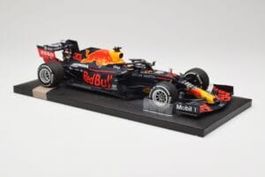 Red Bull RB16 #33 M. Verstappen Red Bull Racing 70th Anniversary GP Winner 2020 Minichamps 1:18 113200533-M1 Pryskyřice – obrázek 4 z 7