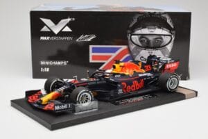 Red Bull RB16 #33 M. Verstappen Red Bull Racing 70th Anniversary GP Winner 2020 Minichamps 1:18 113200533-M1 Pryskyřice – obrázek 7 z 7