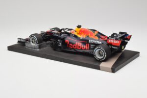 Red Bull RB16B #33 M. Verstappen Dutch GP Winner 2021 Minichamps 1:18 113212533 Kov – obrázek 5 z 7