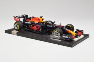 Red Bull RB16B #33 M. Verstappen France GP Winner 2021 Minichamps 1:18 113210833 Kov – obrázek 4 z 7