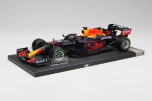 Red Bull RB16B #33 M. Verstappen Emilia Romagna GP Winner 2021 Minichamps 1:18 113210233T Kov – obrázek 2 z 6