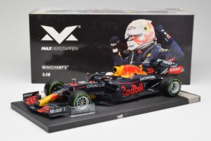 Red Bull RB16B #33 M. Verstappen Emilia Romagna GP Winner 2021 Minichamps 1:18 113210233T Kov – obrázek 6 z 6