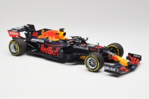 Red Bull RB16B #33 M. Verstappen Emilia Romagna GP Winner Mid Race Tyres 2021 Minichamps 1:18 110210133 Kov – obrázek 4 z 7