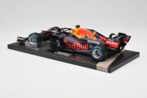 Red Bull RB16B #33 M. Verstappen Belgian GP 2021 Winner Minichamps 1:18 113211333 Pryskyřice – obrázek 5 z 7