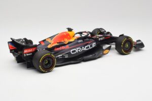 Red Bull RB18 #1 M. Verstappen France GP Winner 2022 Minichamps 1:18 110221201 Kov – obrázek 2 z 7