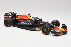 Red Bull RB18 #1 M. Verstappen France GP Winner 2022 Minichamps 1:18 110221201 Kov – obrázek 4 z 7