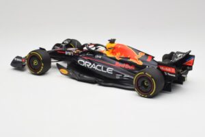 Red Bull RB18 #1 M. Verstappen France GP Winner 2022 Minichamps 1:18 110221201 Kov – obrázek 5 z 7