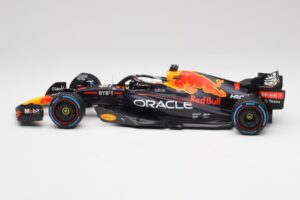 Red Bull RB18 #1 M. Verstappen Monaco GP 3rd Wet 2022 Minichamps 1:18 110220701 Kov – obrázek 3 z 7