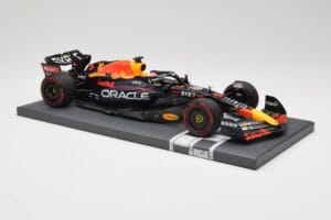 Red Bull RB18 Oracle #1 M. Verstappen Dutch GP 2022 Winner Minichamps 1:18 113221501 Pryskyřice – obrázek 4 z 7