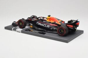 Red Bull RB18 Oracle #1 M. Verstappen Dutch GP 2022 Winner Minichamps 1:18 113221501 Pryskyřice – obrázek 5 z 7
